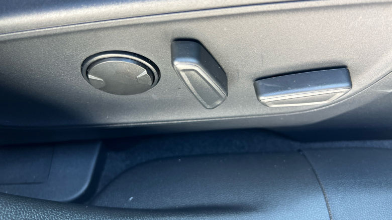 Ford Kuga 2.5 FHEV ST-Line X 5dr CVT Hybrid Estate